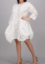 Load image into Gallery viewer, 3/4 Sleeve Bubble Dress (2 Colors)
