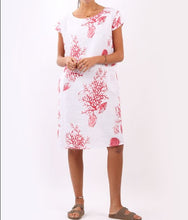 Load image into Gallery viewer, Italian Linen Coral Reef Print Lagenlook Midi Shift Dress (3 Colors)
