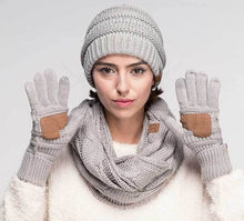 Load image into Gallery viewer, C.C. Solid Ribbed Gloves with Touchscreen Tips - CeCe Fashion Boutique
